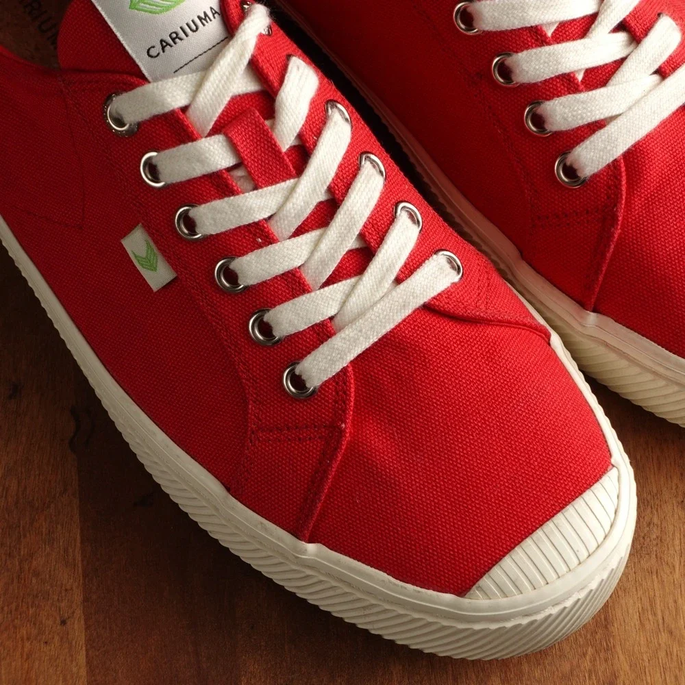 Cariuma Sneakers Unisex Size M10.5 W12 Red OCA Low Canvas Modern Casual Shoes